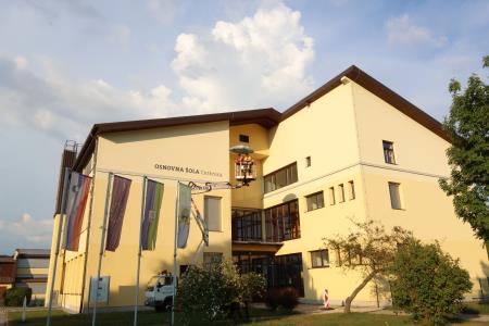 NAPIS OSNOVNA ŠOLA CERKNICA 03 FOTO LJUBO VUKELIČ